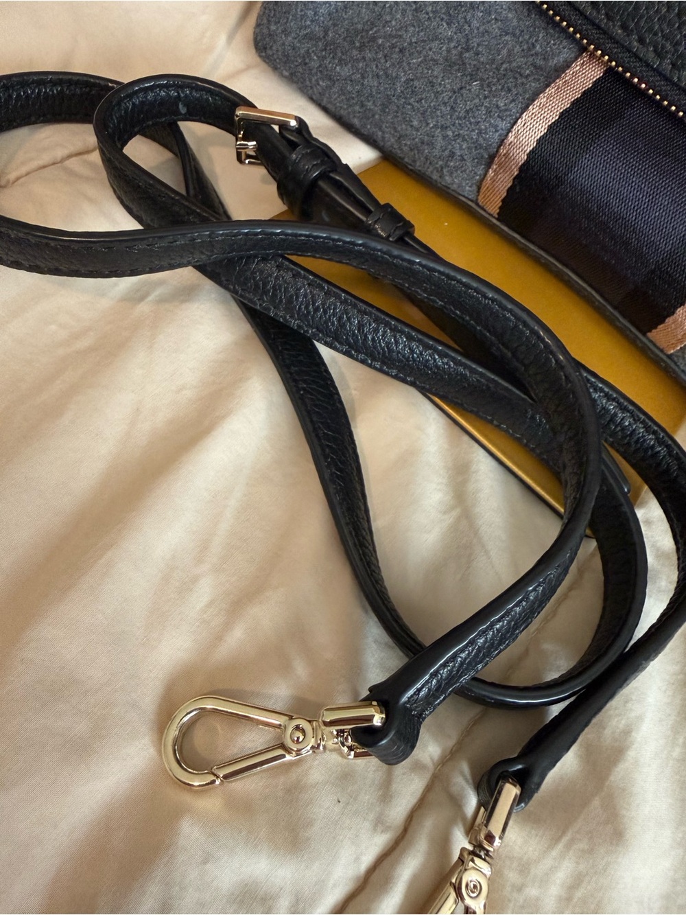 ✨ Kate Spade New York Jackson Street Harlyn Crossbody ✨ - Picture 4 of 11